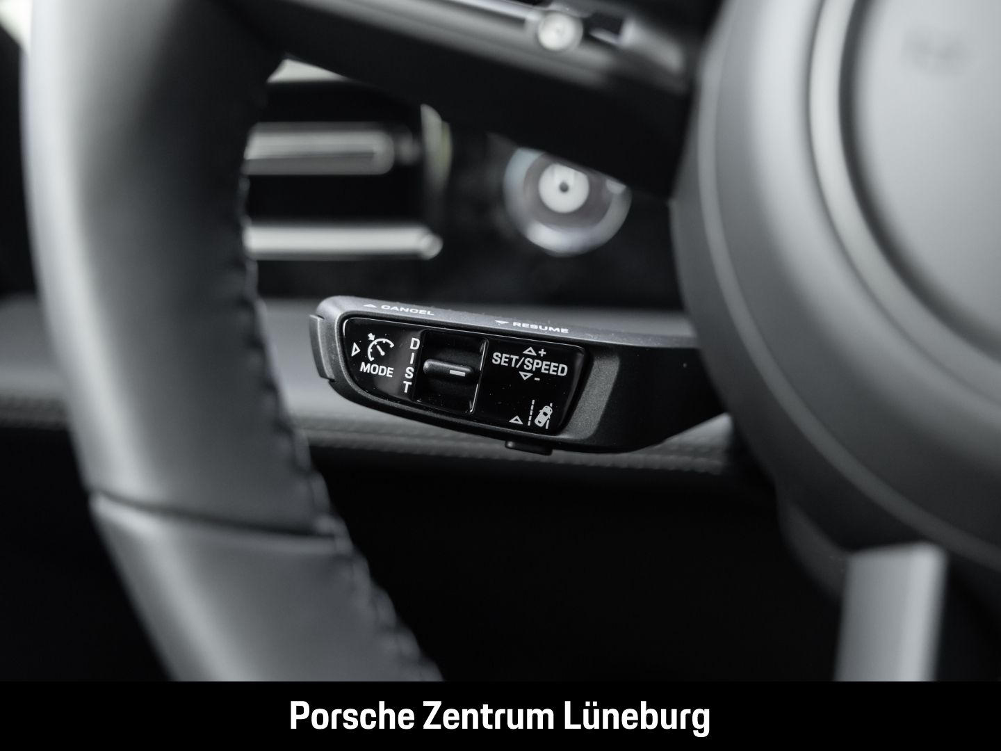 Porsche Taycan Sport Turismo InnoDrive Surround-View