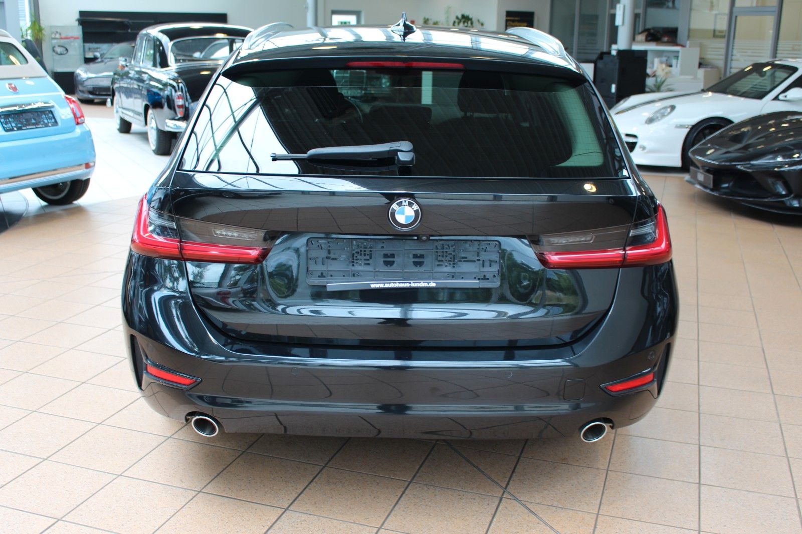 BMW 318d Touring Advantage - Samsaru's Car Outlet
