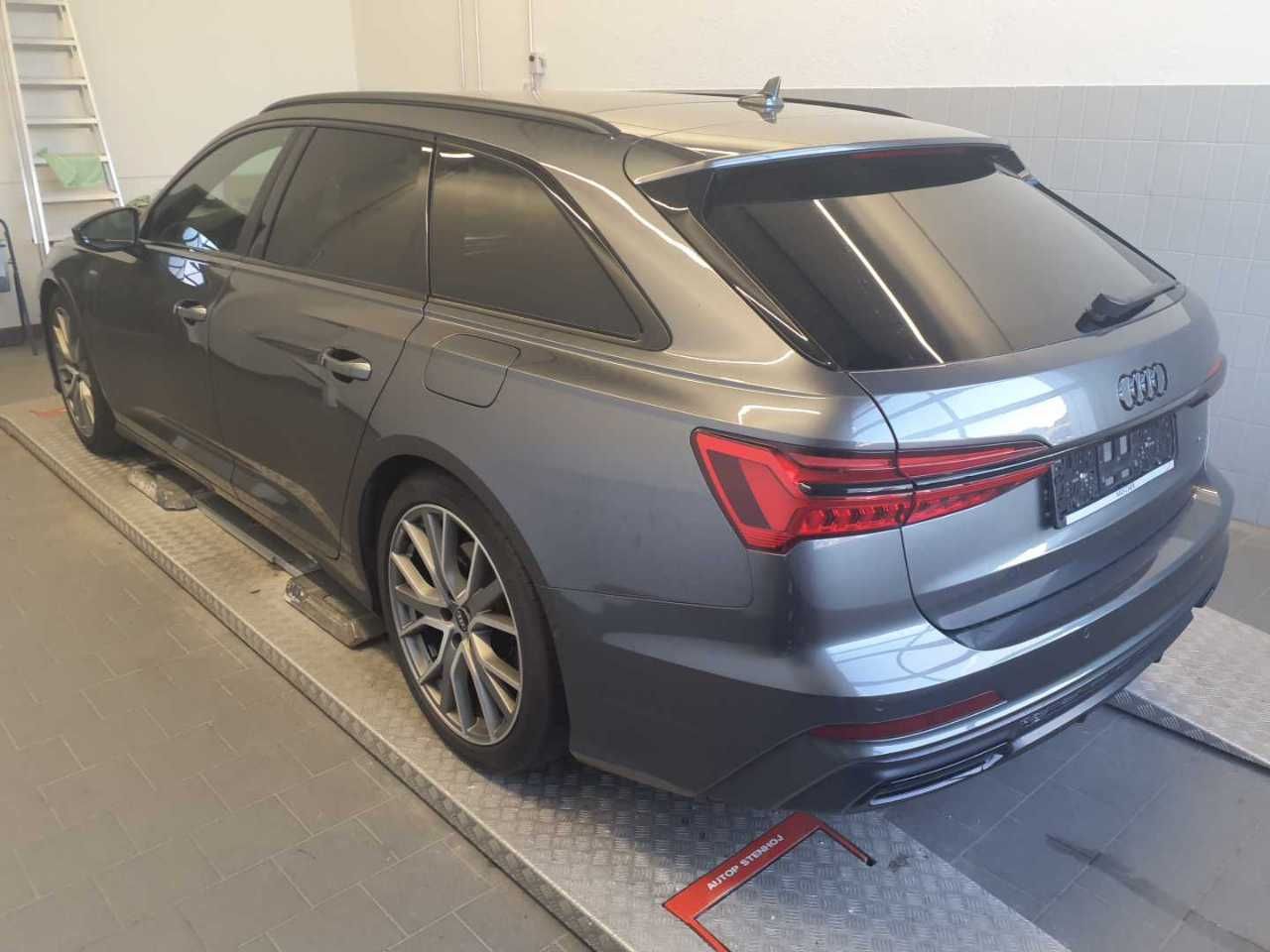 Audi A6 Avant 55 TFSI e S line - Samsaru's Car Outlet
