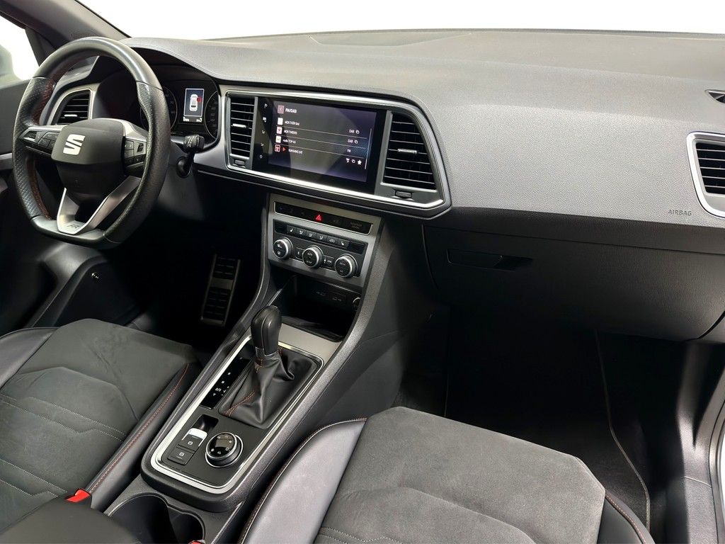 Seat Ateca 2.0 TSI DSG 4Drive FR AHK*PANO*NAVI*LED*AC