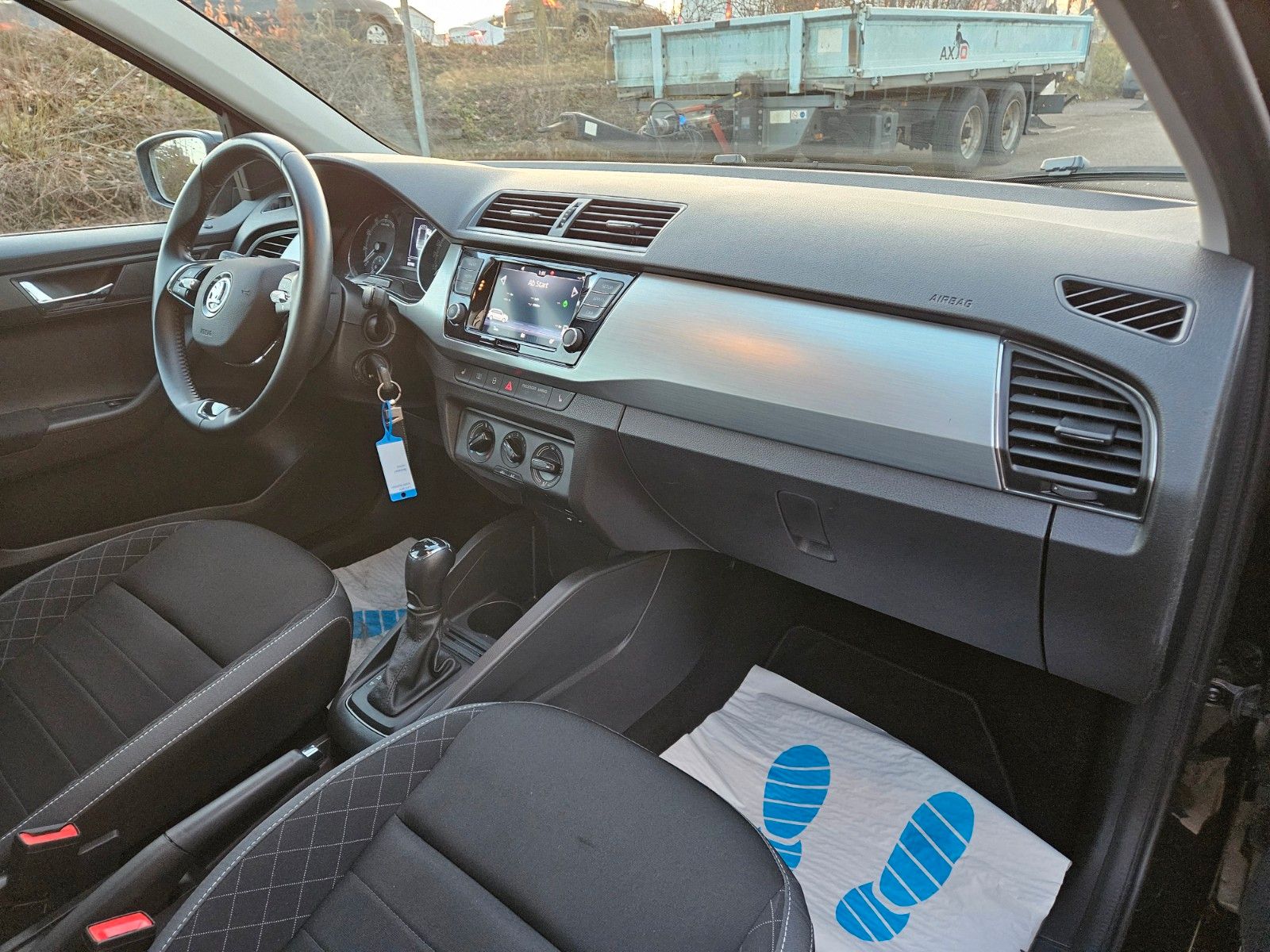 Skoda Fabia Combi Ambition - Samsaru's Car Outlet