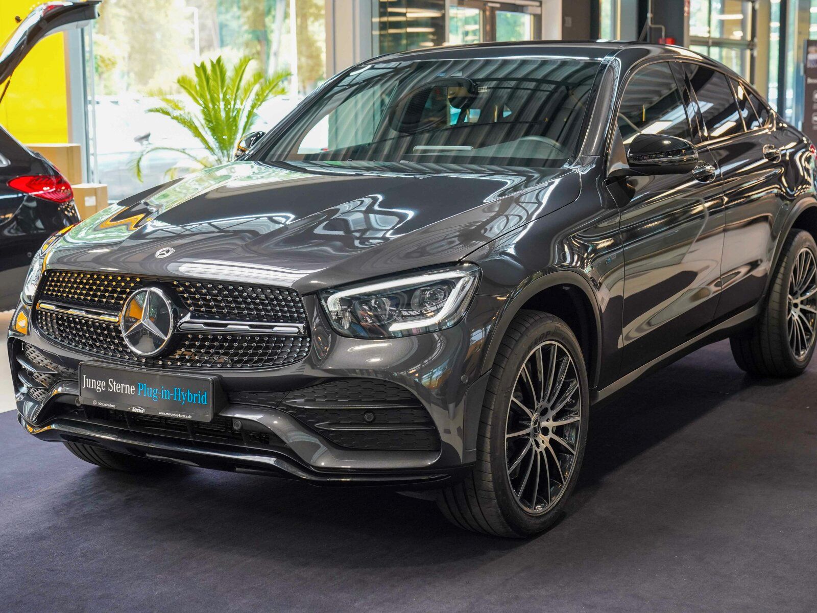 Mercedes-Benz GLC 300 de 4M Coupé AMG Line - Samsaru's Car Outlet