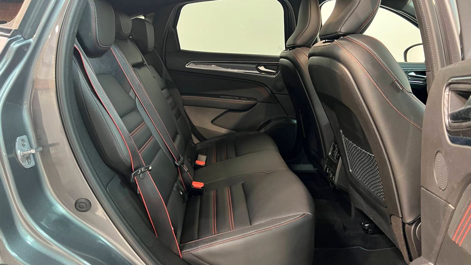 Renault Arkana 1.6 E-TECH Hybrid 145 R.S. Line - Samsaru's Car Outlet
