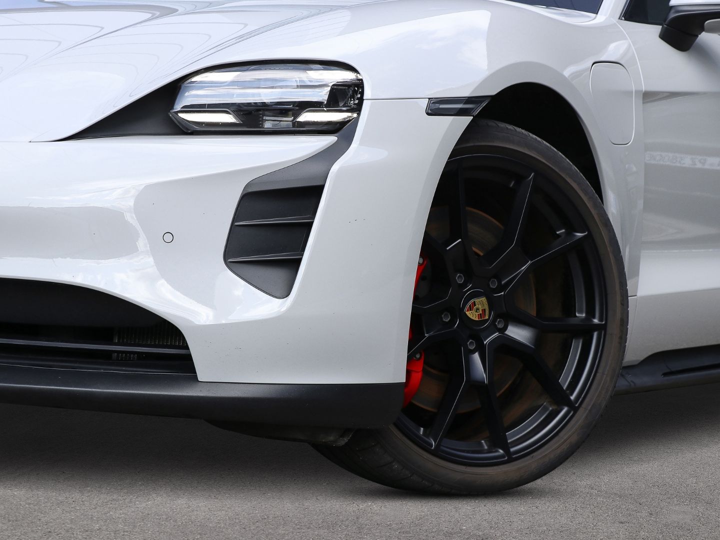 Porsche Taycan GTS Surround-View InnoDrive Sitzbelüftung