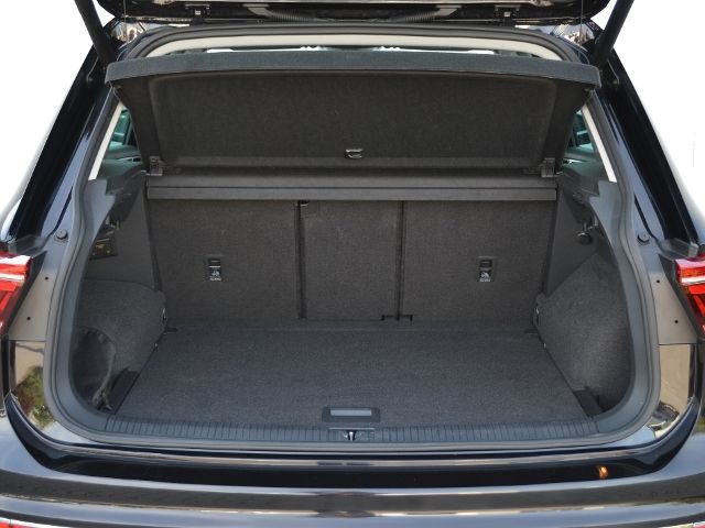 Volkswagen Tiguan 2.0 TDI DSG Elegance - Samsaru's Car Outlet