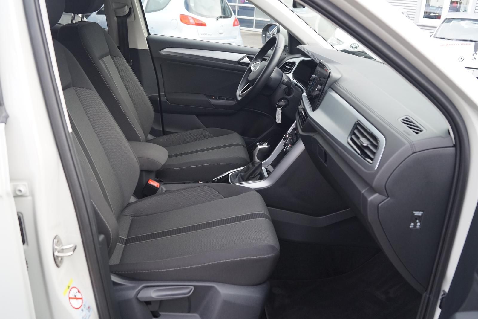 Volkswagen T-Roc Life 1.5 TSI DSG - Samsaru's Car Outlet