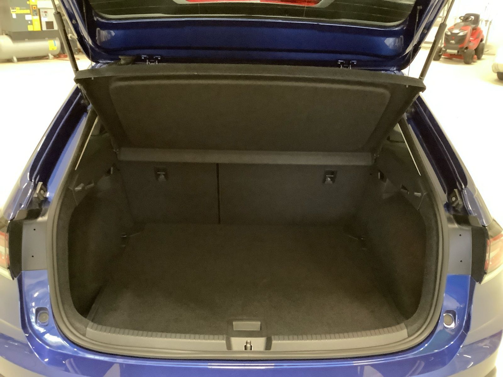 Volkswagen Taigo Life 1.0 TSI - Samsaru's Car Outlet