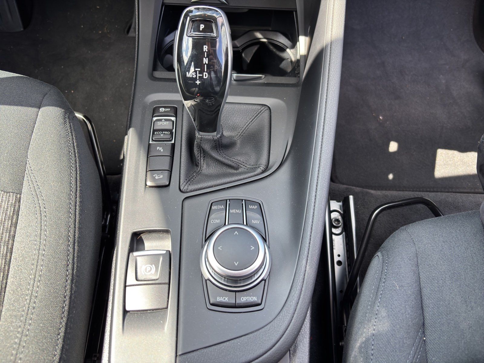 BMW X1 xDrive18d - Samsaru's Car Outlet