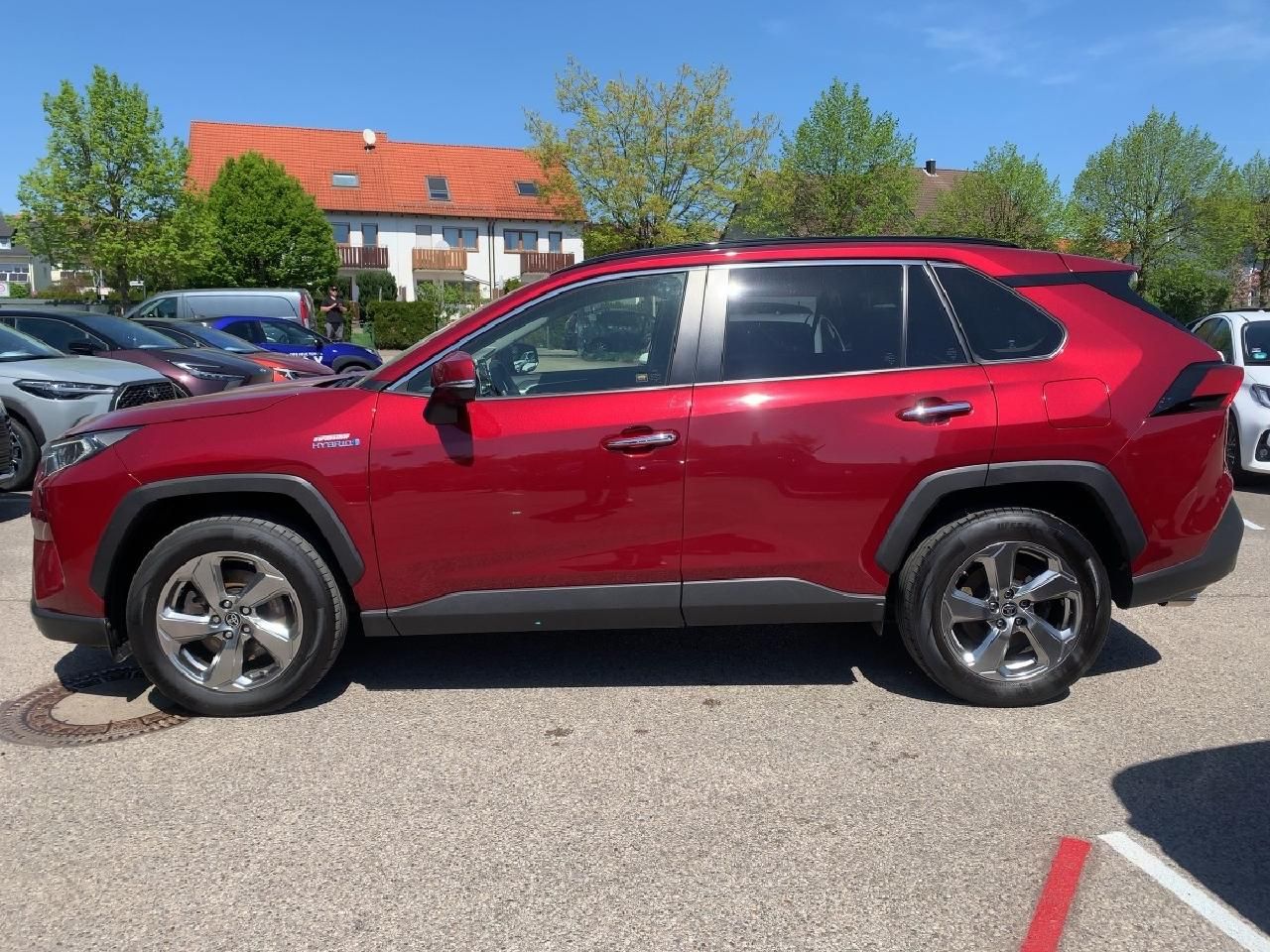 Toyota RAV 4 2.5l Hybrid 4x4 Lounge - Samsaru's Car Outlet