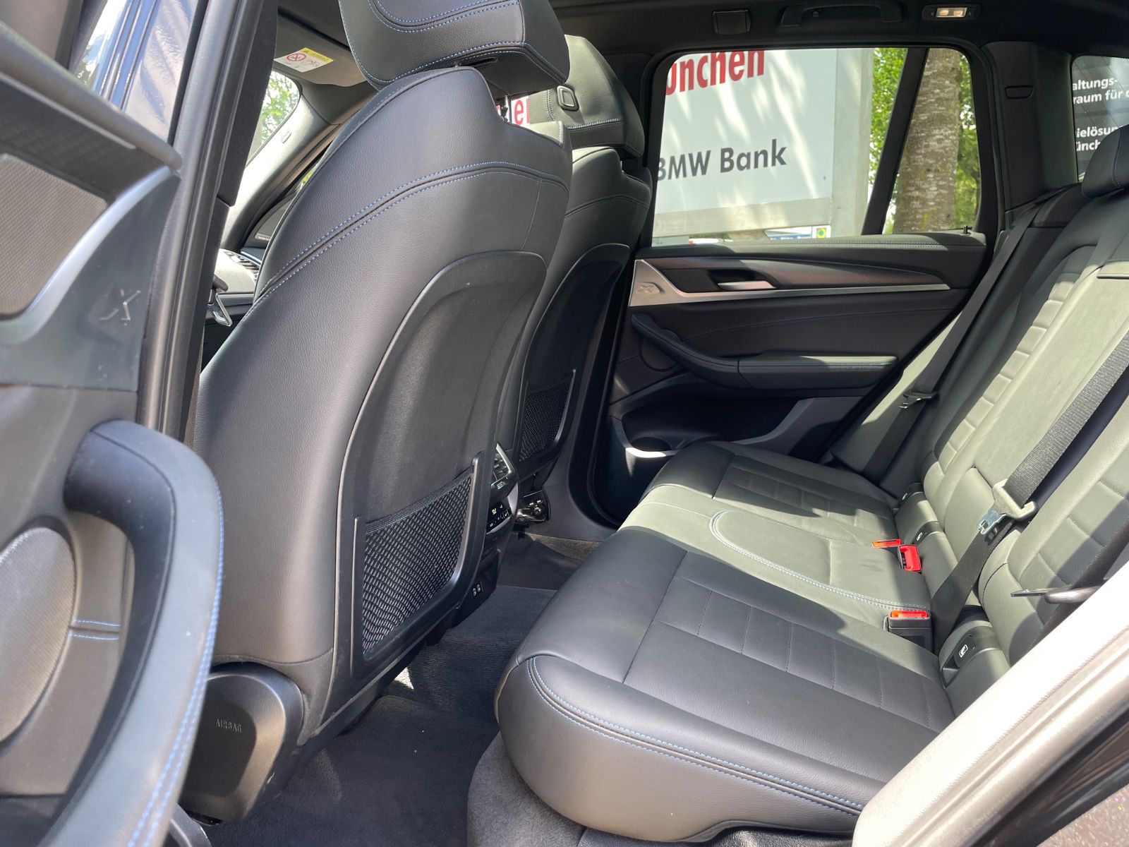BMW iX3 Impressive*Panora*Head*360°*Laser*AHK*Kardon