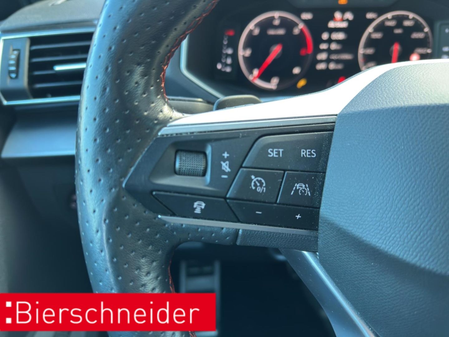 Seat Tarraco 2.0 TDI DSG 4Drive FR KAMERA AHK LED NAV