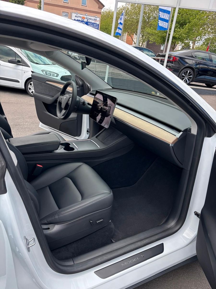 Tesla Model Y Long Range Dual AWD # +AHK # incl. MWST.