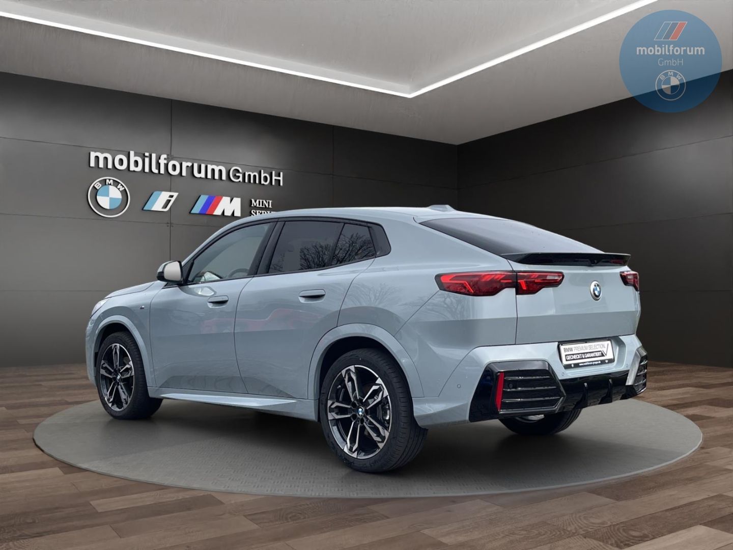 BMW X2 xDrive20d M-Sport AHK ACC HUD 360Kamera 19Zol