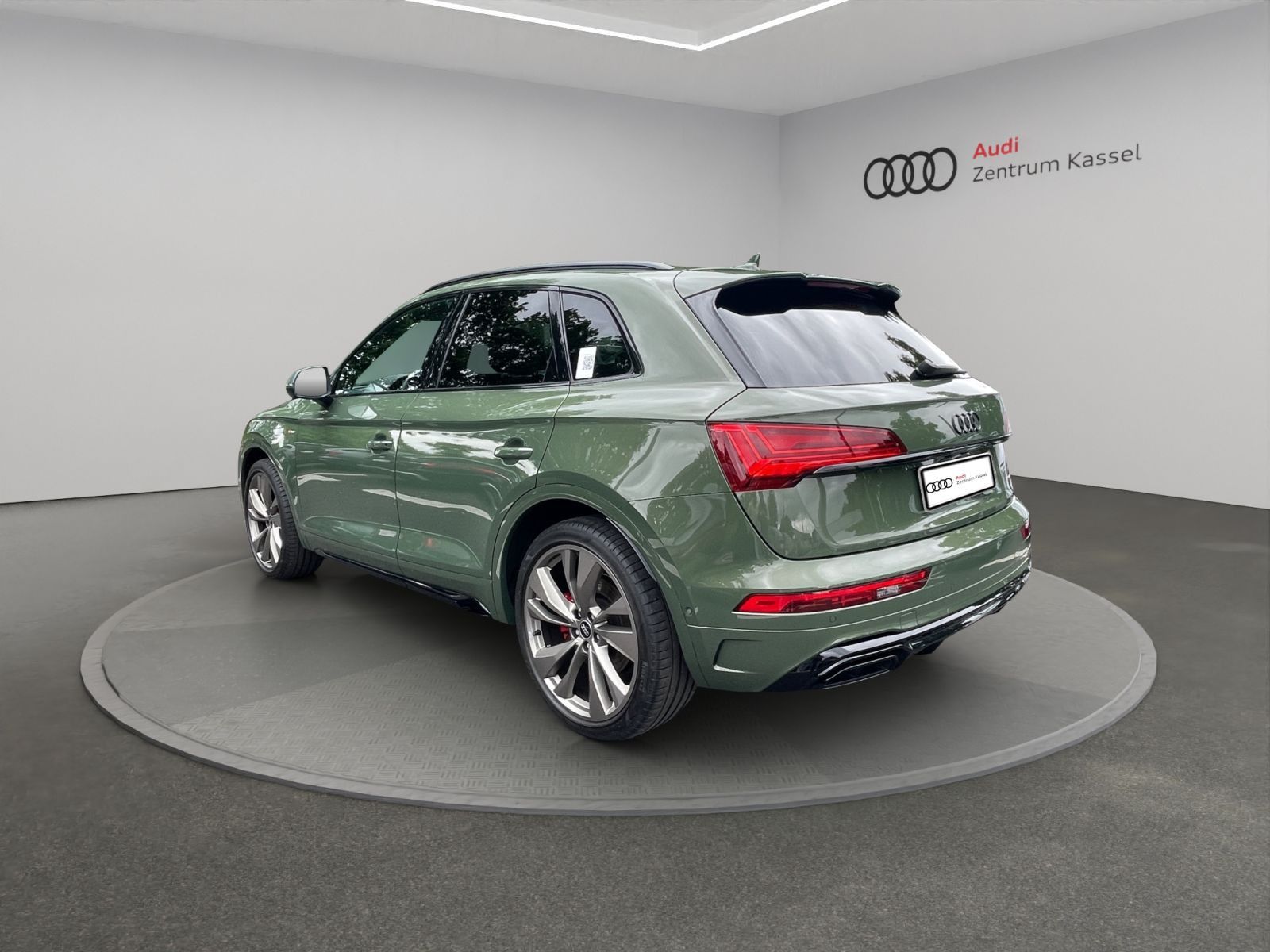 Audi Q5 40 TDI qu S line Matrix B&O Pano HuD AHK 360