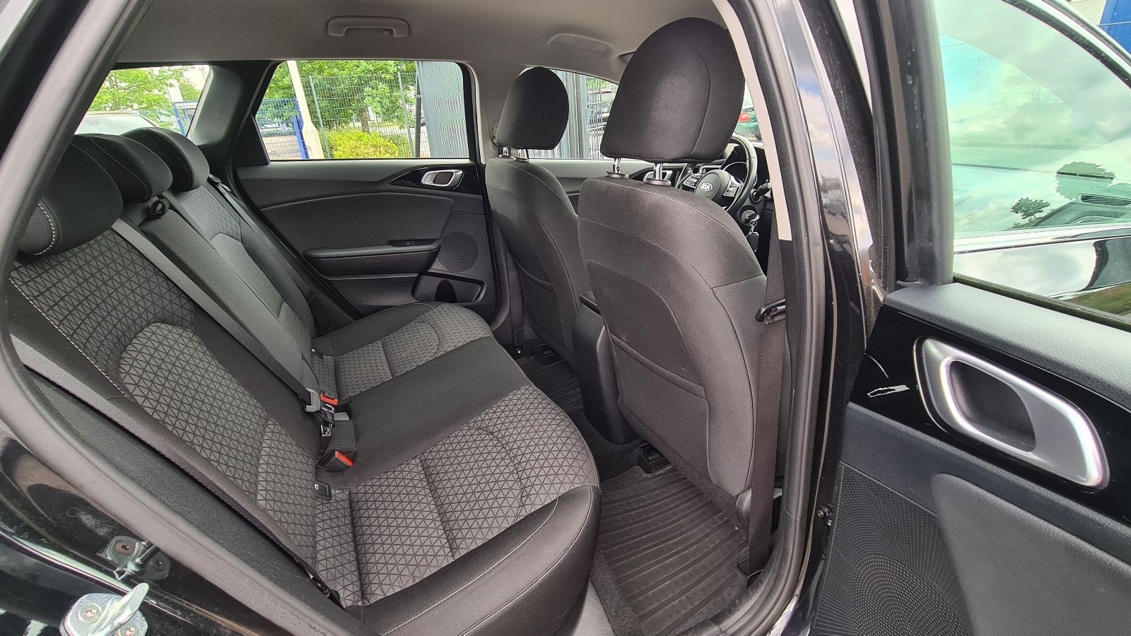 Kia cee'd Sportswagon 1.6D Vision Aut. - Samsaru's Car Outlet