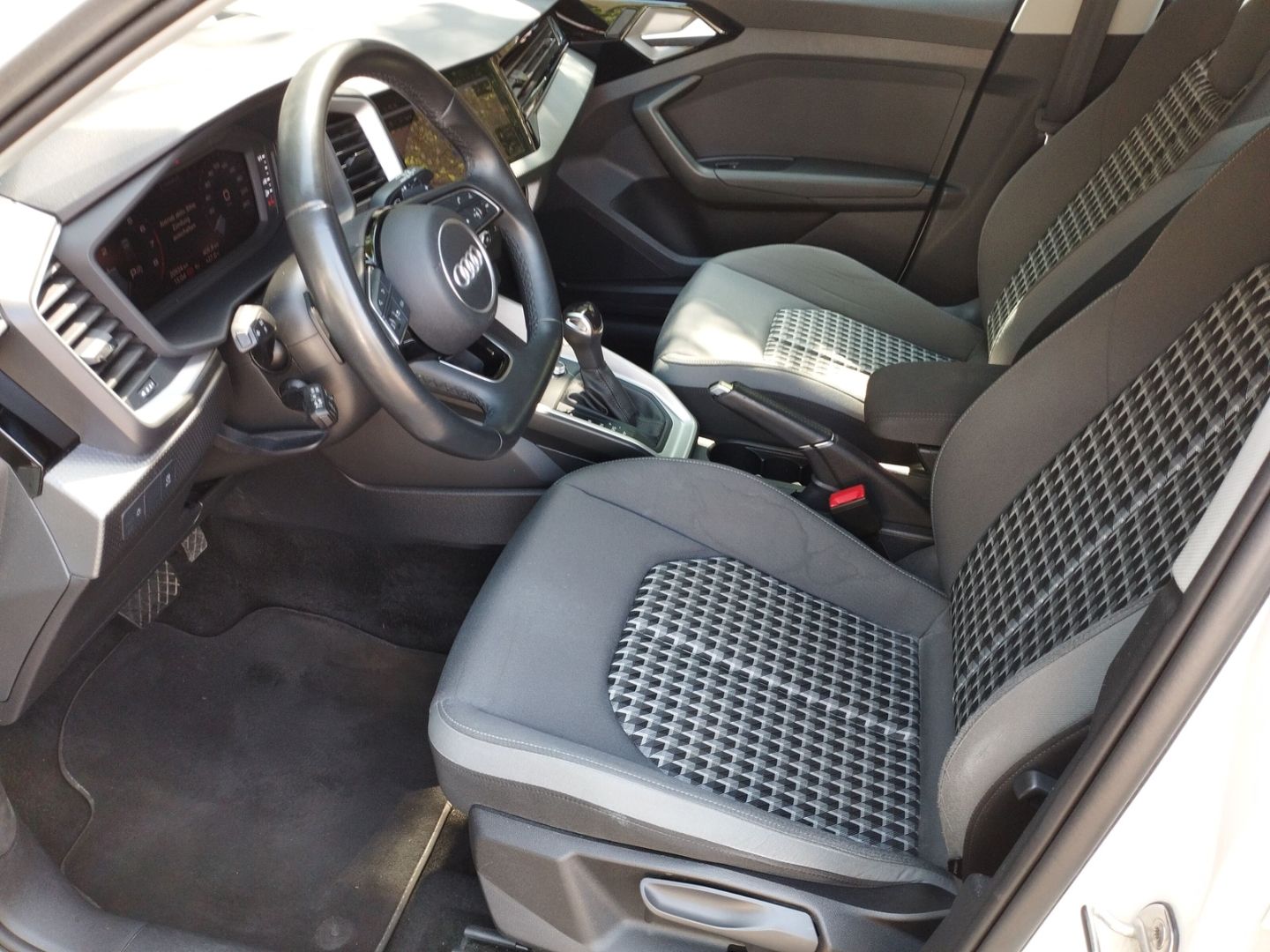 Audi A1 30 TFSI advanced Sportback - Samsaru's Car Outlet