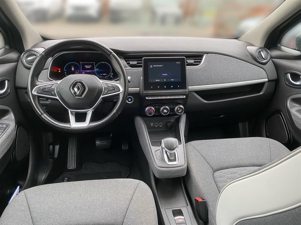 Renault ZOE Experience Z.E. 50 - Samsaru's Car Outlet