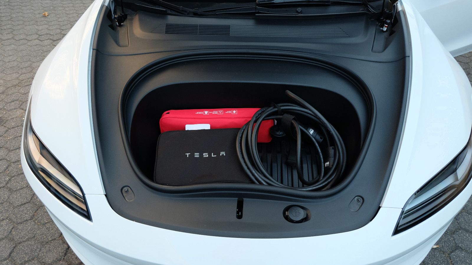 Tesla Model 3 Long Range Dual Motor AWD, HIGHLAND, AHK