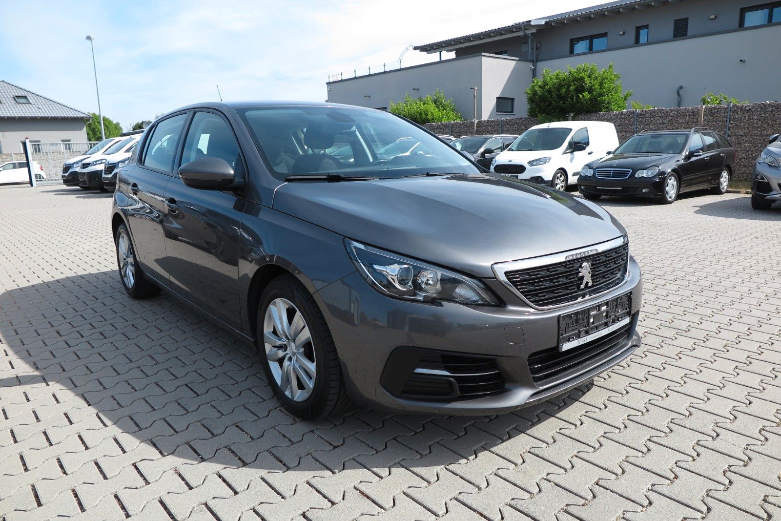 Peugeot 308 Active - Samsaru's Car Outlet