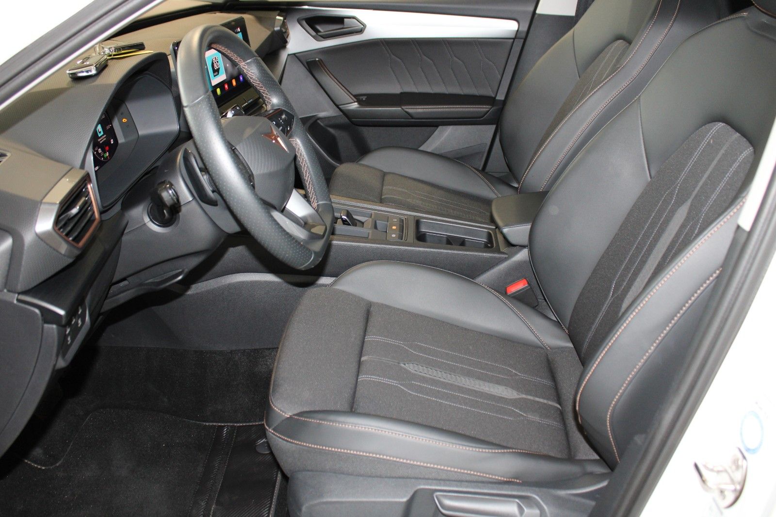 Cupra Leon Sportstourer DSG - Samsaru's Car Outlet