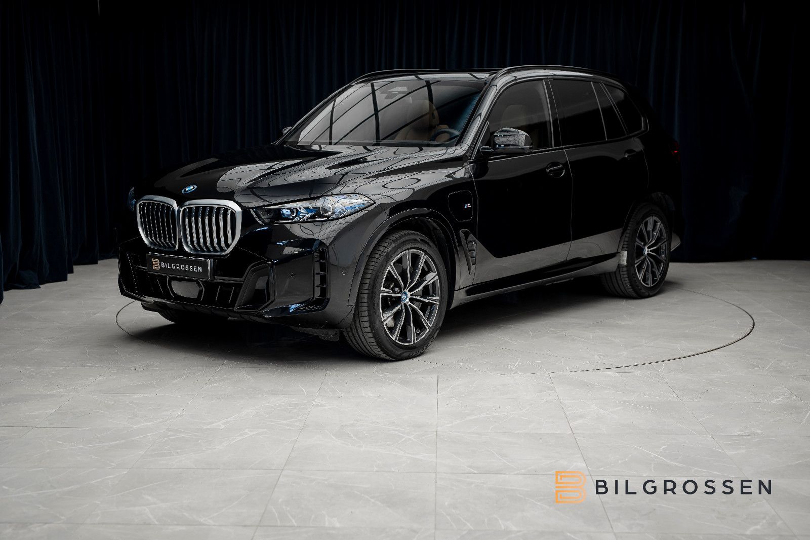 BMW X5 xDrive50e M Sport Inno B&W Pano HUD 360 TOW