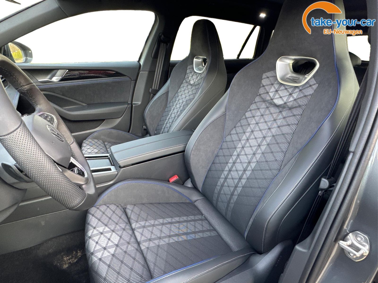 Volkswagen Passat Variant R-Line AHK+PANO+NAVI+Head-UP+M...
