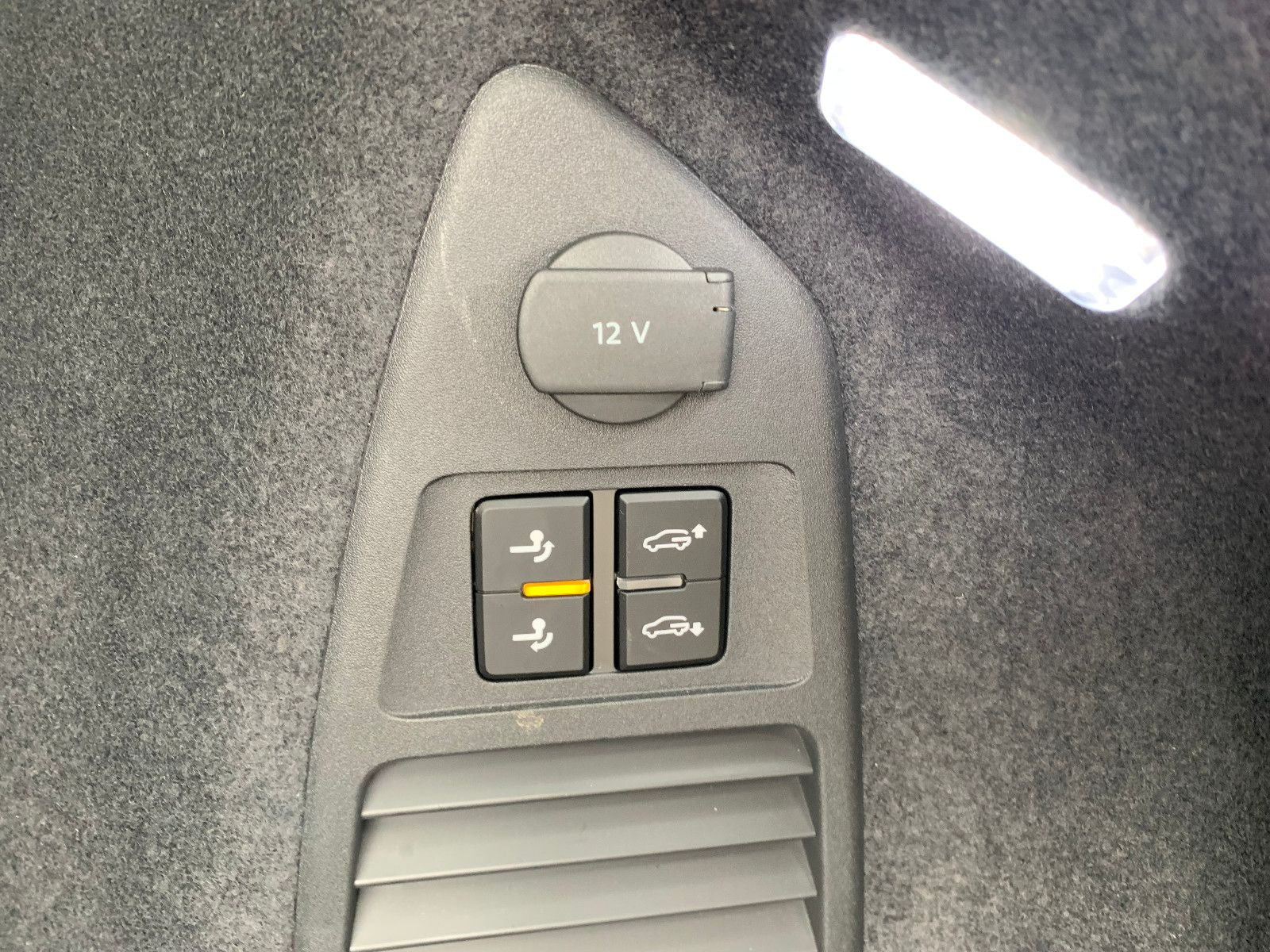 Volkswagen Touareg 3.0 TDI 210 kW  Eleg., VDO DTCO 4.1 MP1