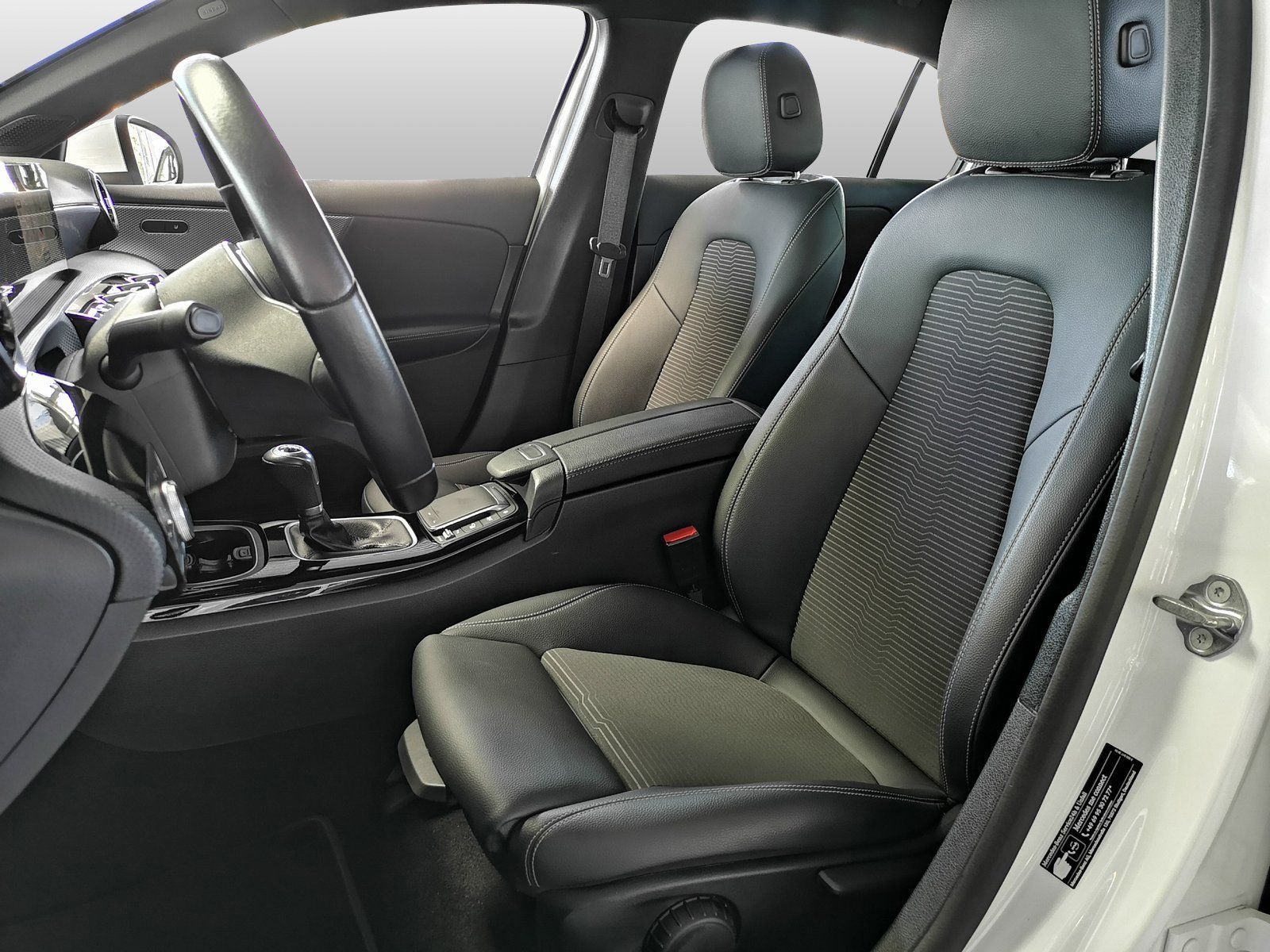 Mercedes-Benz A 180 Progressive - Samsaru's Car Outlet