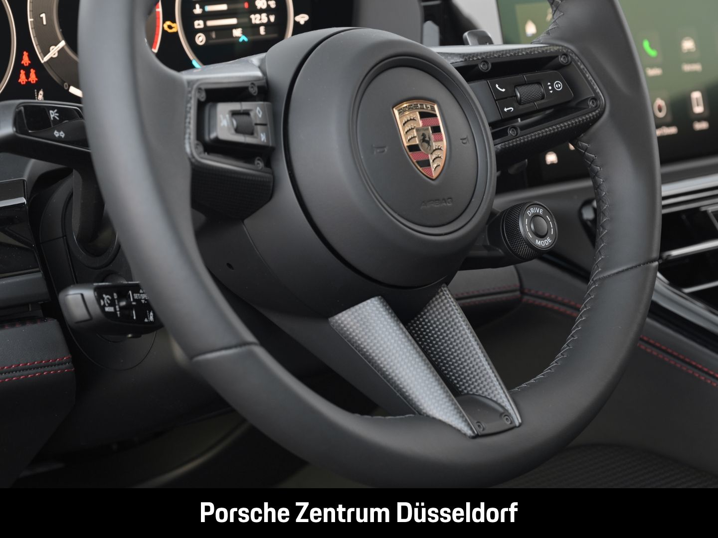 Porsche Panamera GTS Surround-View Head-Up Sportabgas