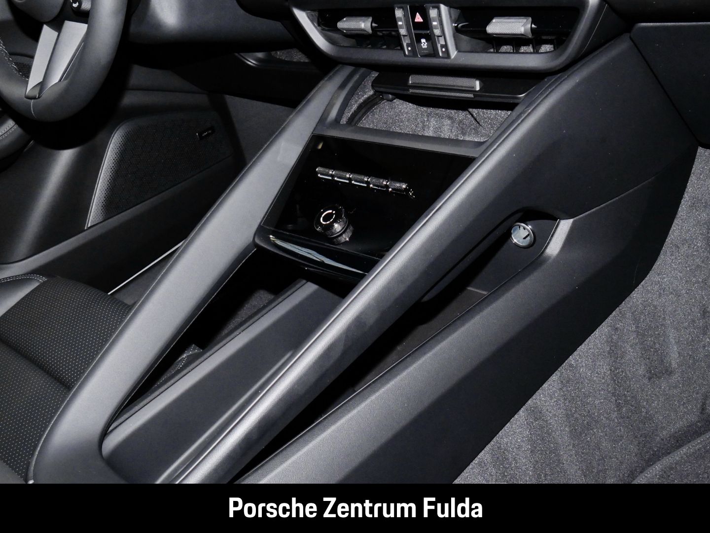 Porsche Macan 4 - Samsaru's Car Outlet