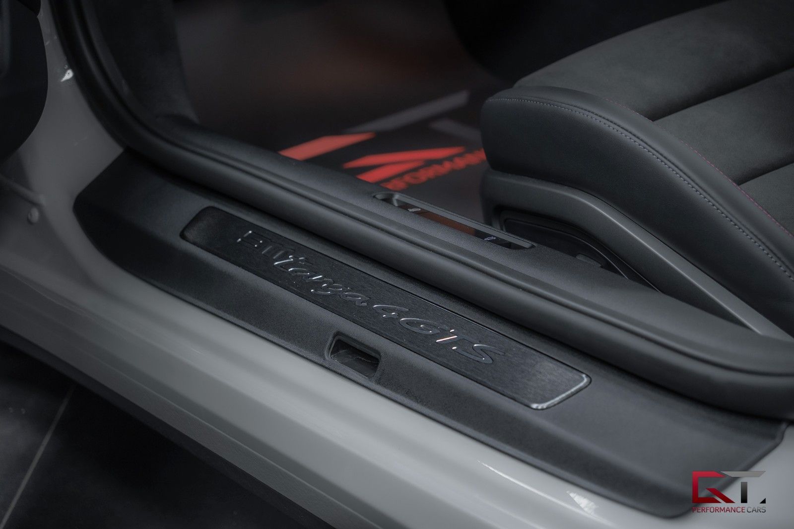 Porsche 911 992.2 Targa 4 GTS Bur Crayon 18-way HD Lift
