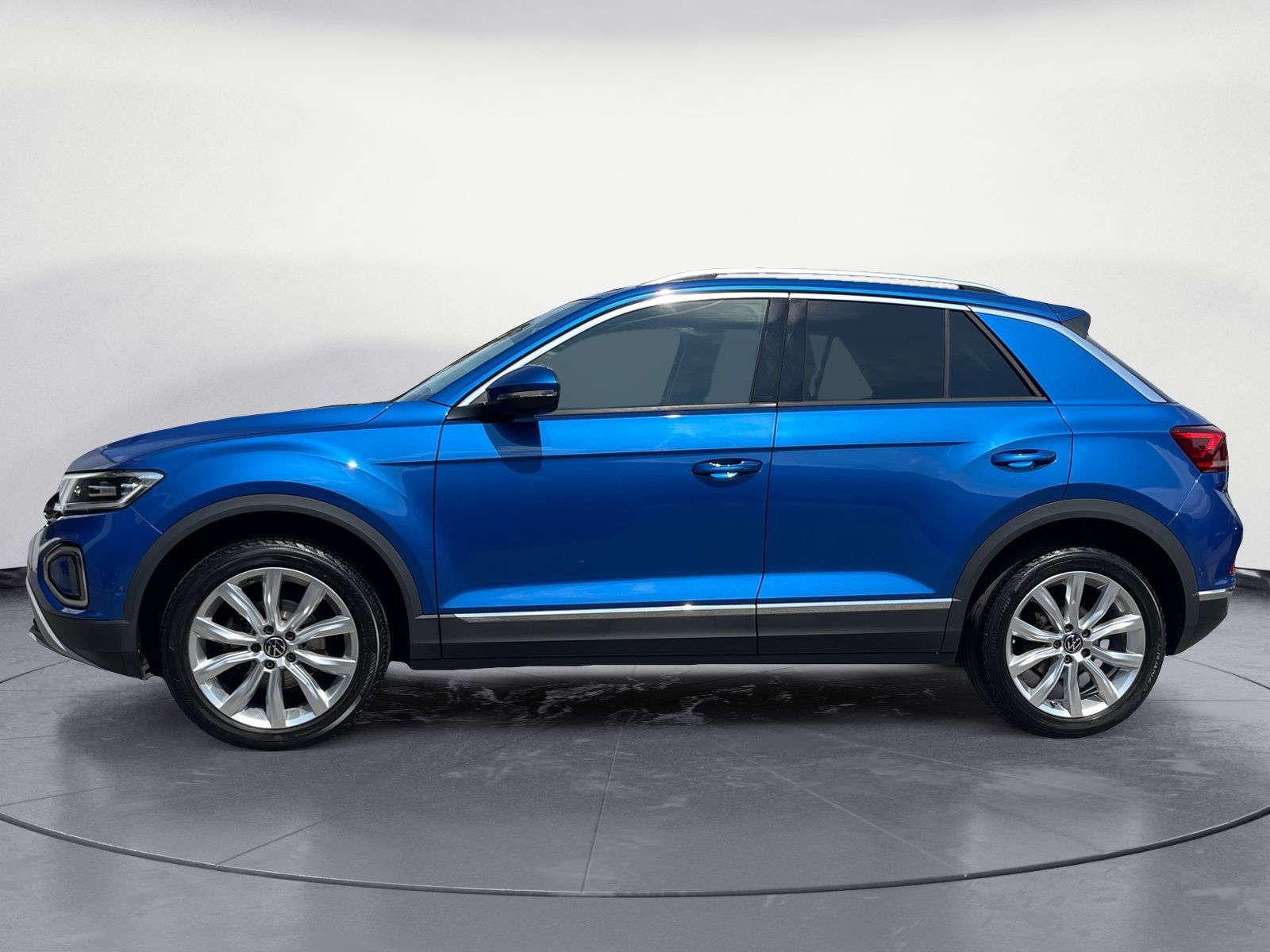 Volkswagen T-Roc 1.5 TSI - Samsaru's Car Outlet