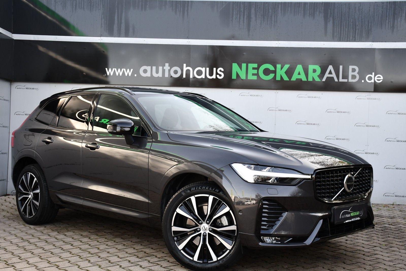 Volvo XC60 Ultimate Dark AWD*AHK*Head-Up*360°Kamera*Pa