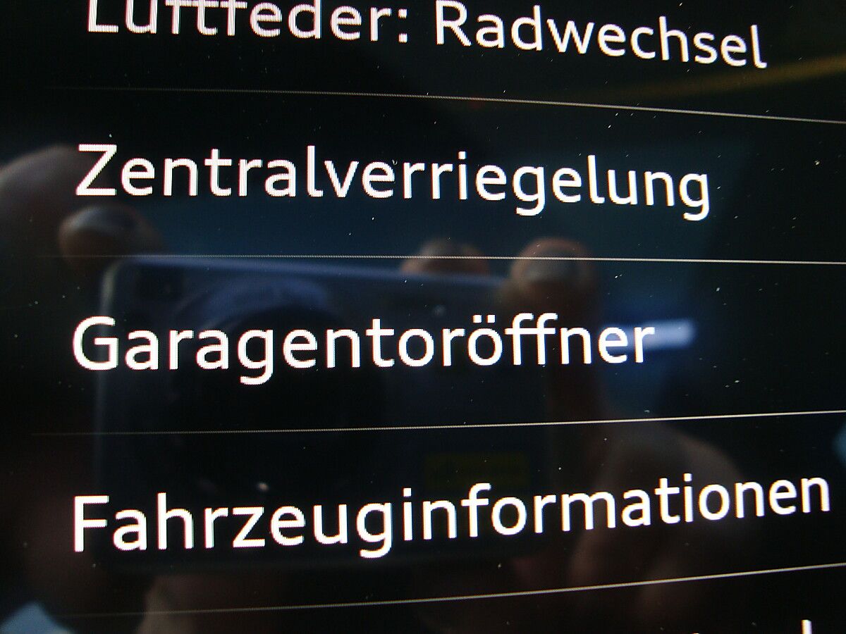 Audi e-tron 55 quattro RS-Sitze Garantie S-Line !!