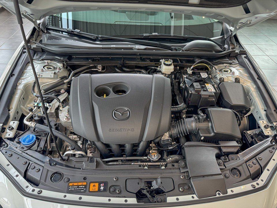 Mazda 3 Fastback Exclusive-Line