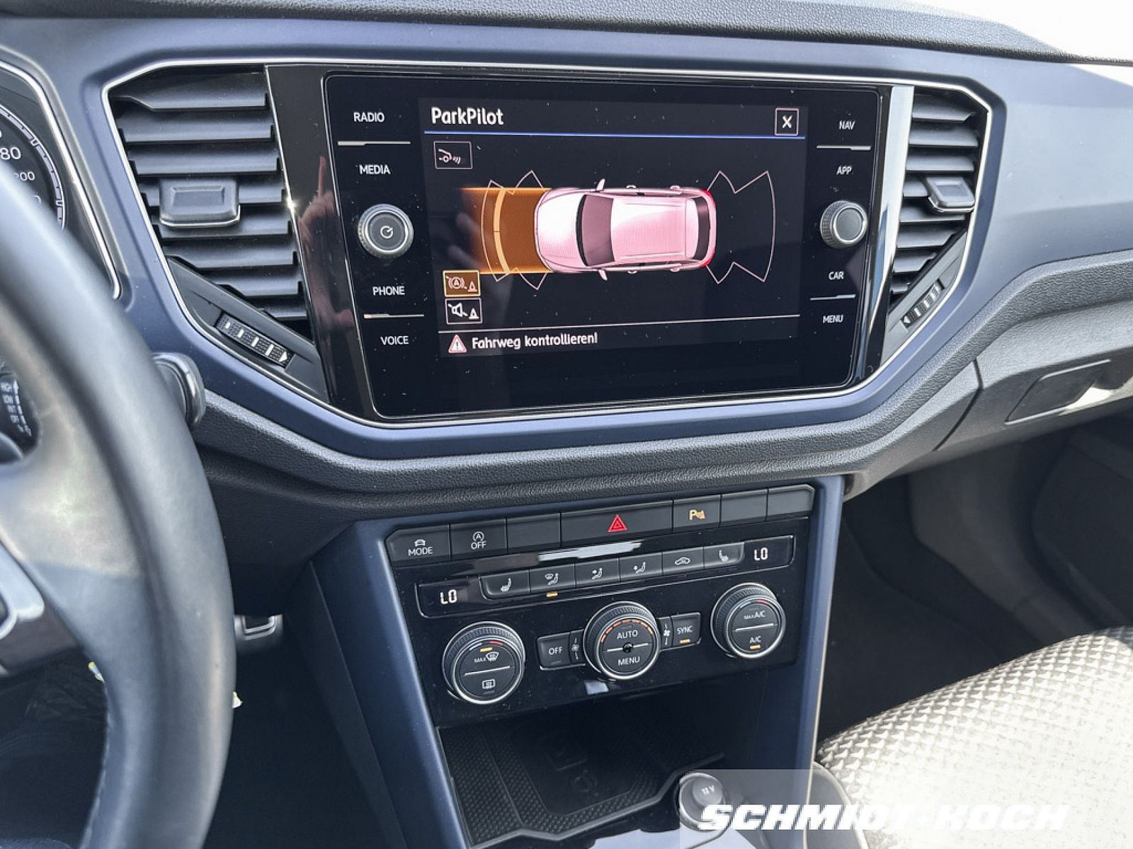 Volkswagen T-Roc 1.5 TSI ACT United DSG - Samsaru's Car Outlet