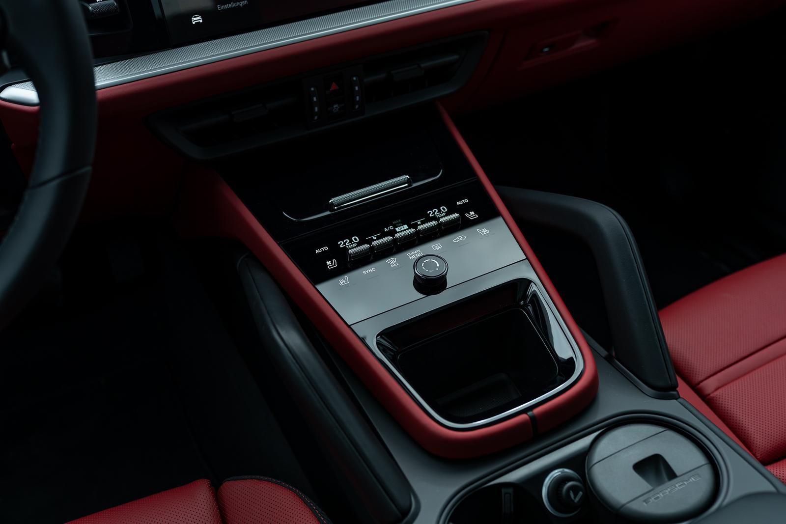 Porsche Cayenne Coupe | MY25 | HD-Matrix | 14-Way | HUD