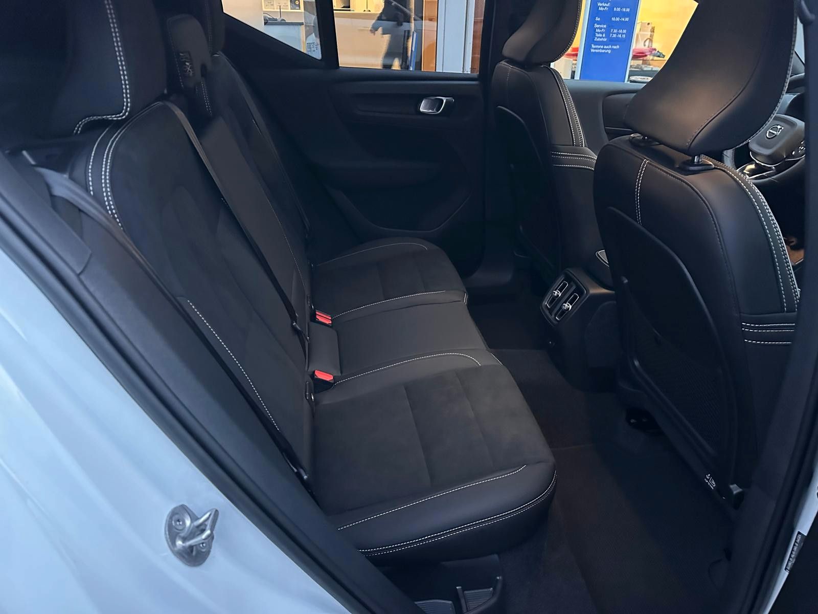 Volvo XC40 Twin AWD Ultimate AHK,Pano,360°,BLIS,ACC