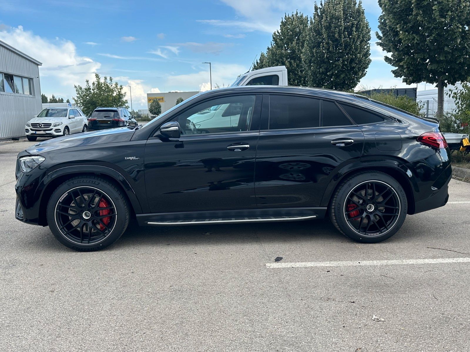 Mercedes-Benz GLE 53e*AMG*CARBON-LENK*PANO*HUD*BELÜF+MASS*SOFT
