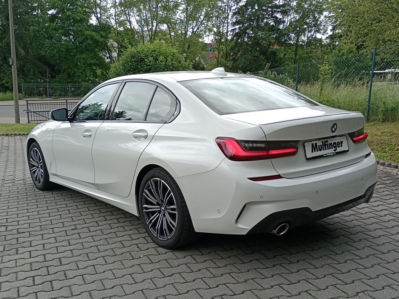 BMW 320i xDrive M Sport - Samsaru's Car Outlet