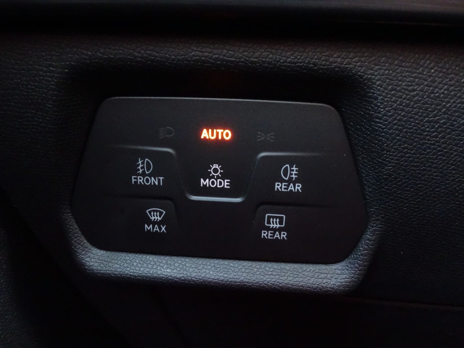 Cupra Formentor VZ 2.0 TSI 4Drive DSG LED Navi ACC AHK