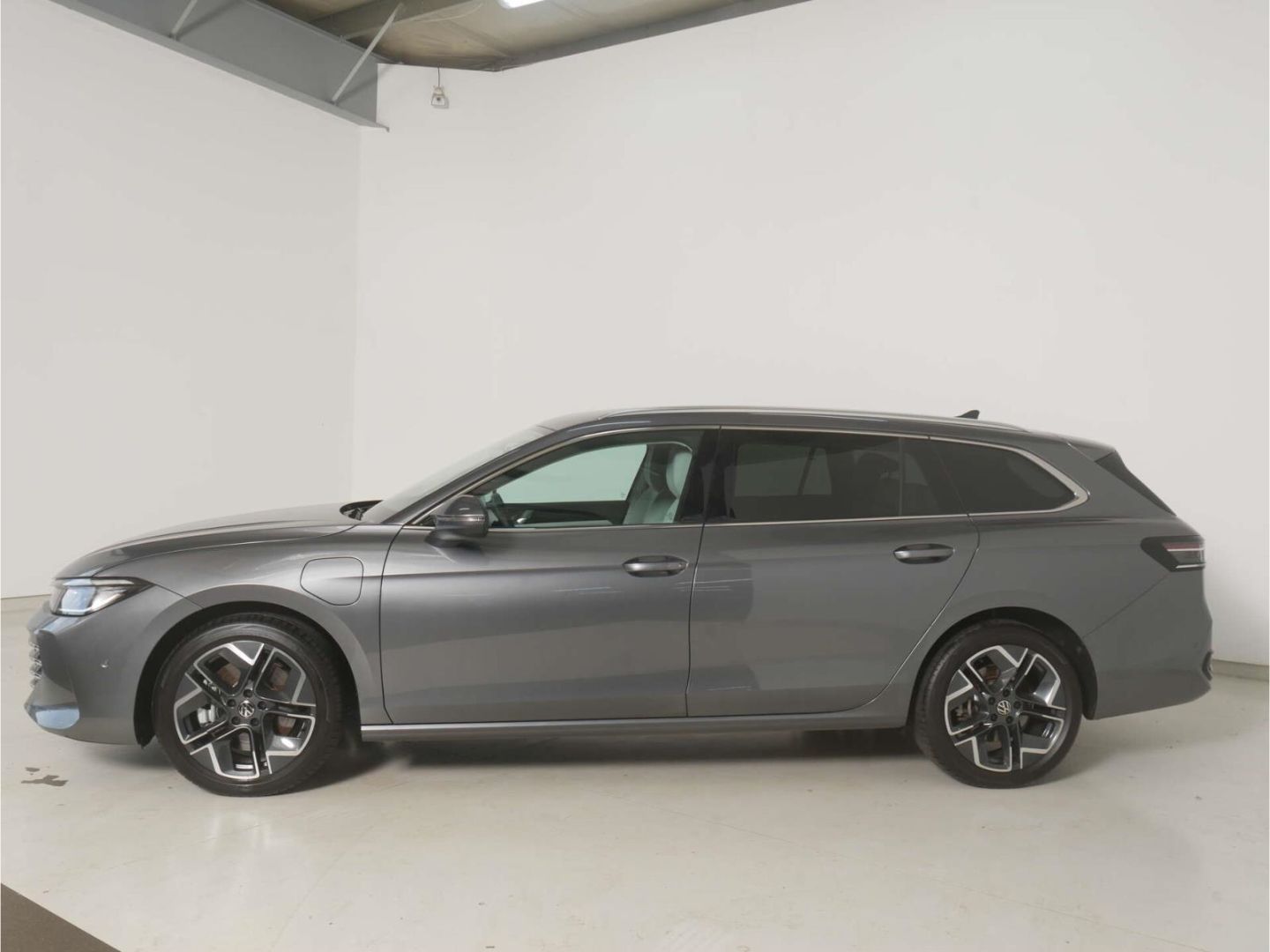 Volkswagen Passat 1.5 eHybrid Elegance DSG AHK/Leder/Matrix