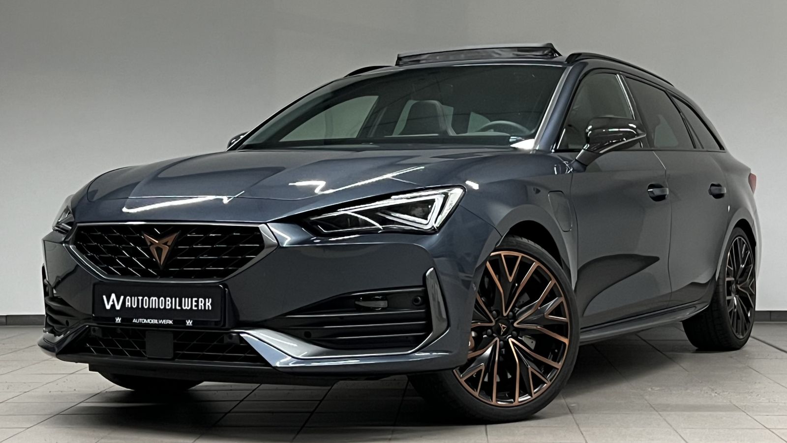 Cupra Leon Sportstourer VZ e-Hybrid - Samsaru's Car Outlet