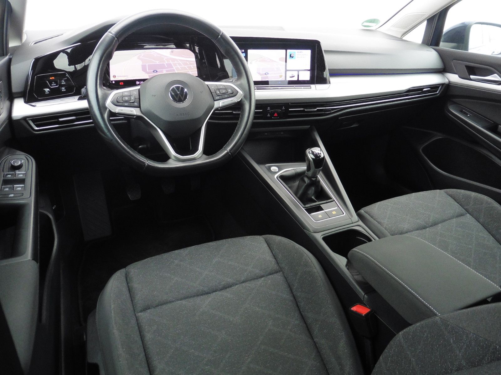 Volkswagen Golf 2.0 TDI LIFE - Samsaru's Car Outlet
