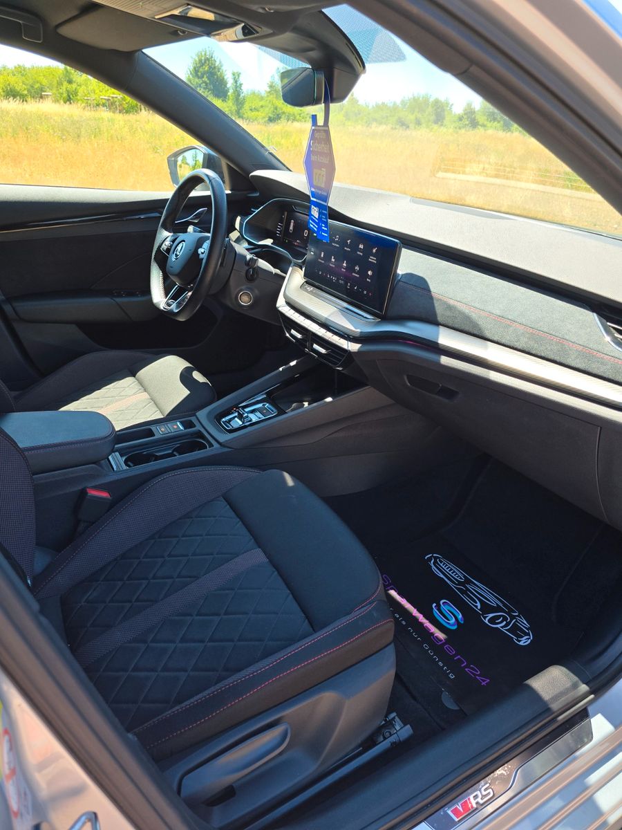 Skoda Octavia Combi RS First Edition - Samsaru's Car Outlet