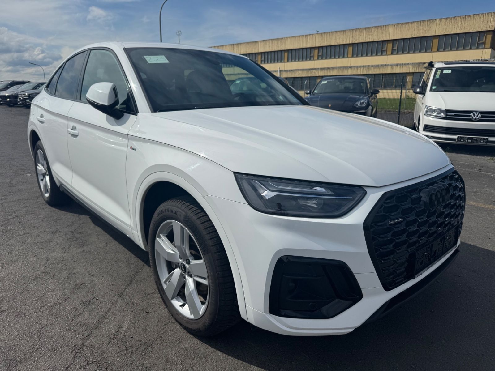 Audi Q5 Sportback 40 TDI quattro S line - Samsaru's Car Outlet