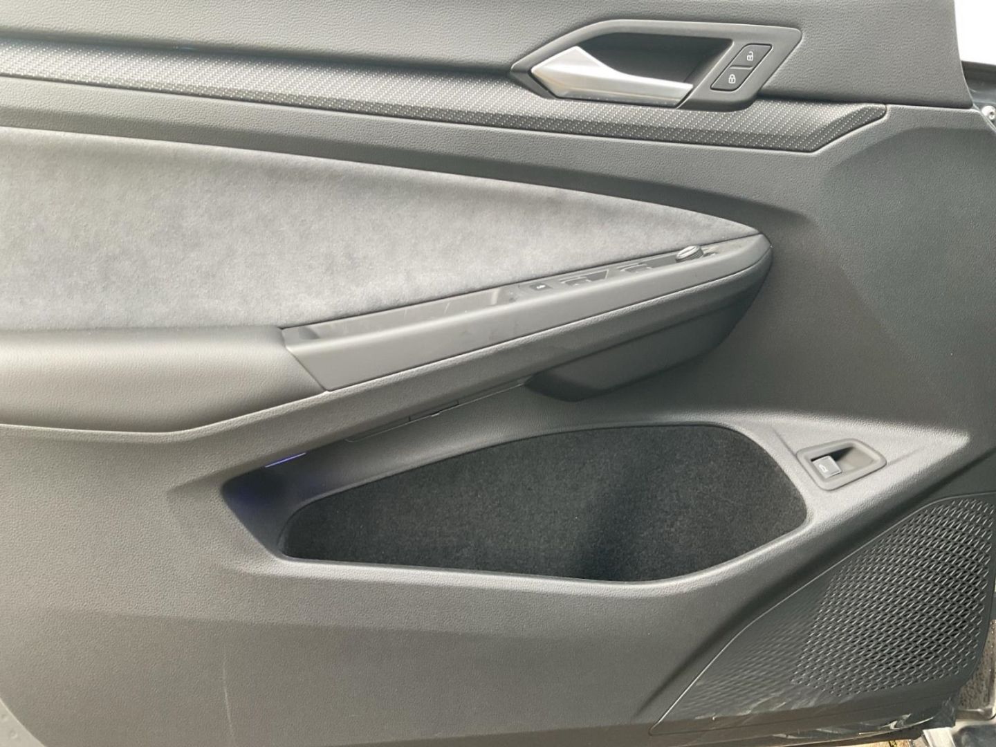 Volkswagen Golf Variant 8 VIII R-Line 1.5 eTSI - Samsaru's Car Outlet