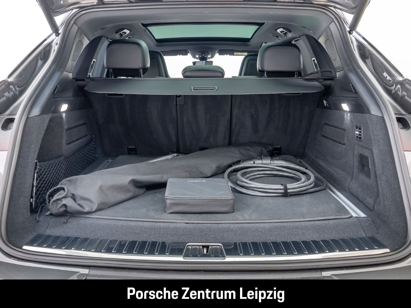 Porsche Cayenne S E-Hybrid PDCC Sitzlüftung InnoDrive He