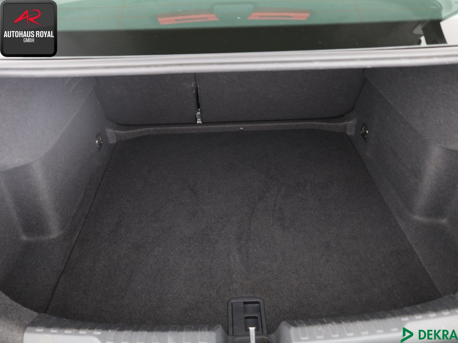 Audi A3 Limousine 30 TDI HEADUP,SPURHALTE,PANO,1.HAND