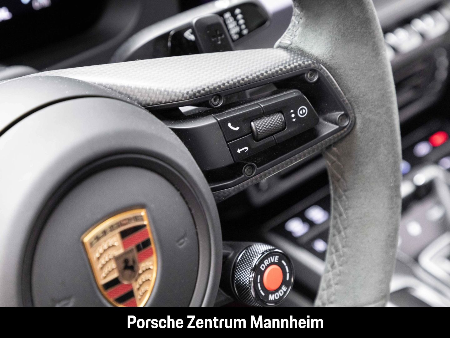 Porsche 992 -2 911 Carrera 4 GTS HD-Matrix 18-Wege Lift